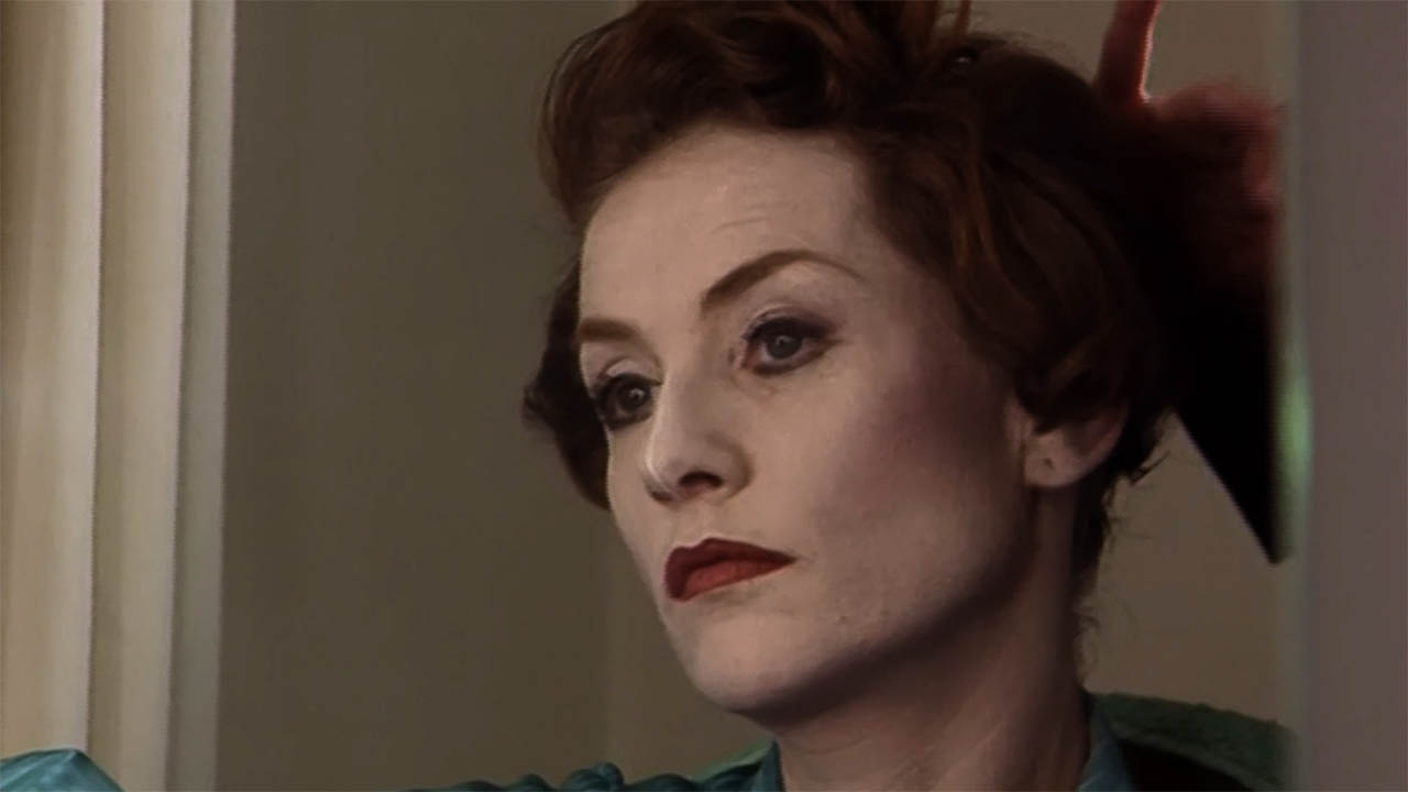 isabelle huppert close up opgemaakt.jpg
