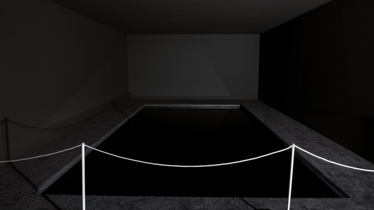 paint-it-black---armando.jpg