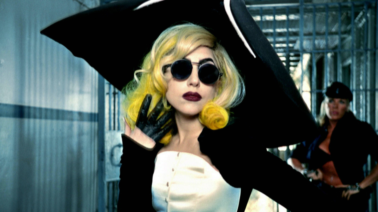 thierry_mugler_gaga.jpg