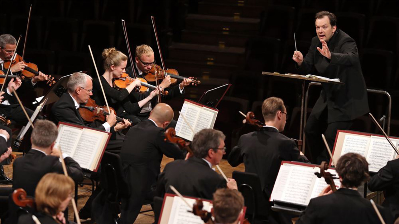 andris_nelsons_vijfde_symfonie2_close_up.jpg
