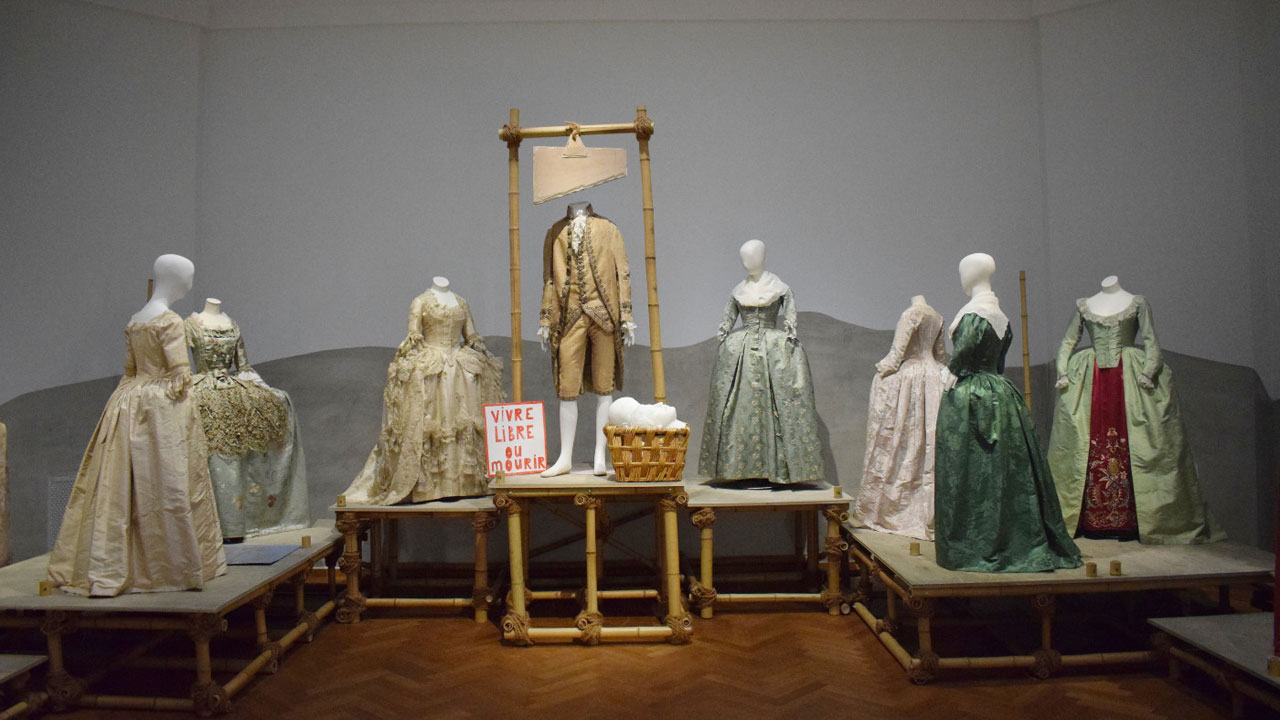 femmes_fatales_guillotine.jpg