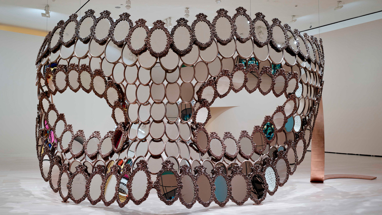 vasconcelos_mirror.jpg