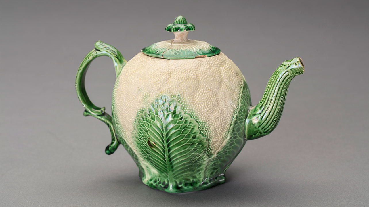 TKK-25-11-Dordrechts-Museum-Cream-ware-theepot.jpg