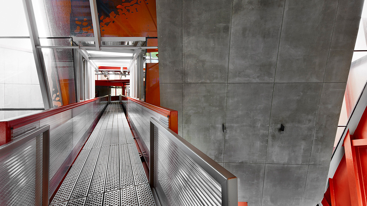 Groninger-Museum-rood.jpg
