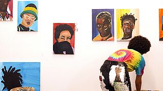 Iriée Zamblé - Zwart als standaard